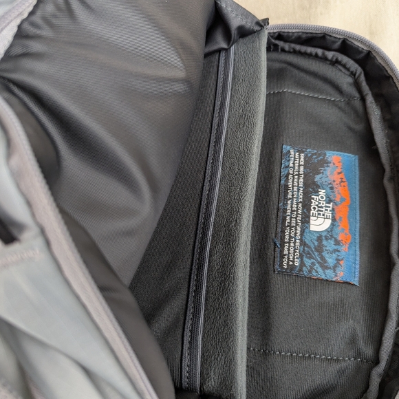 The North Face Router Backpack Gray White - Picture 9 of 11